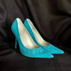 Women’s Gucci Suede Teal Pumps
